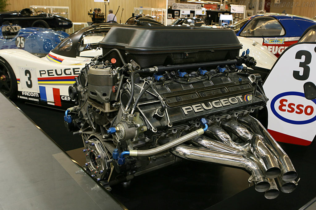 Peugeot-905 двигатель